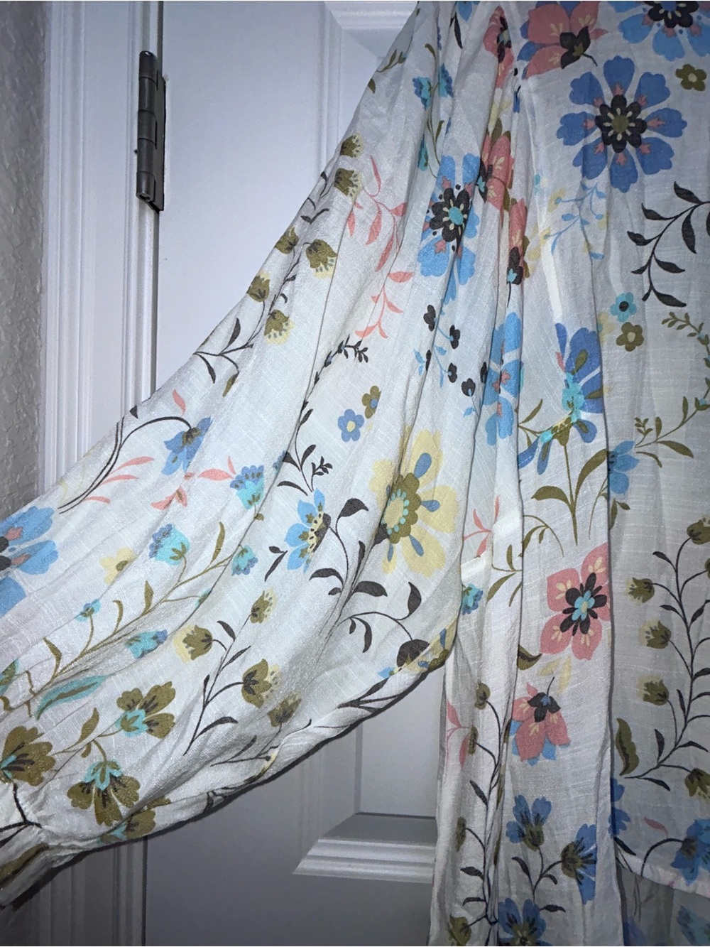 New, Zac & Rachel Dahlia Coconut Blooming Button Front Blouse Shirt Top - Picture 4 of 9